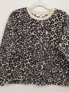 LOFT Leopard Animal Print Soft Teddy Sherpa Pullover Sweatshirt Top Medium Cozy